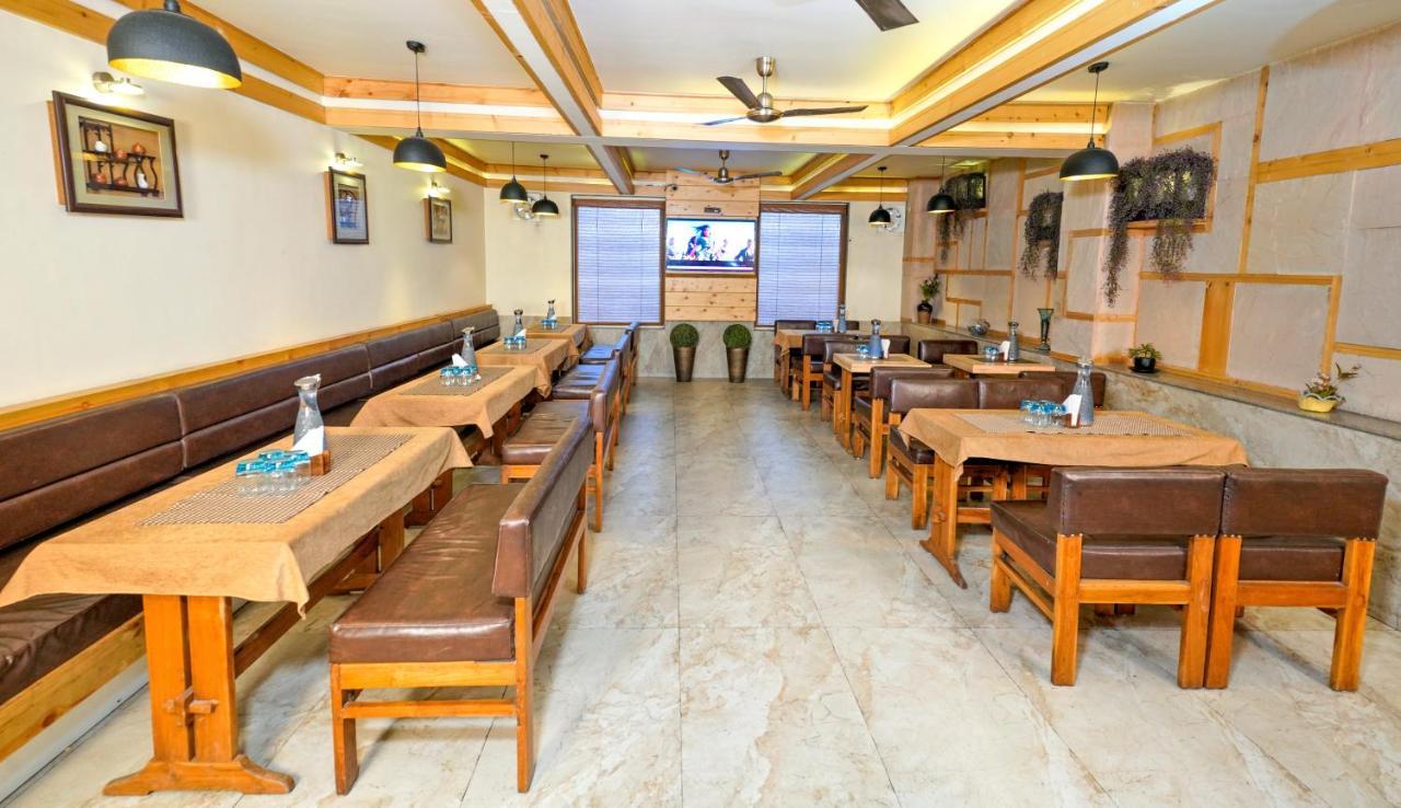 Mayur Hotel Bar And Restaurant シムラー エクステリア 写真